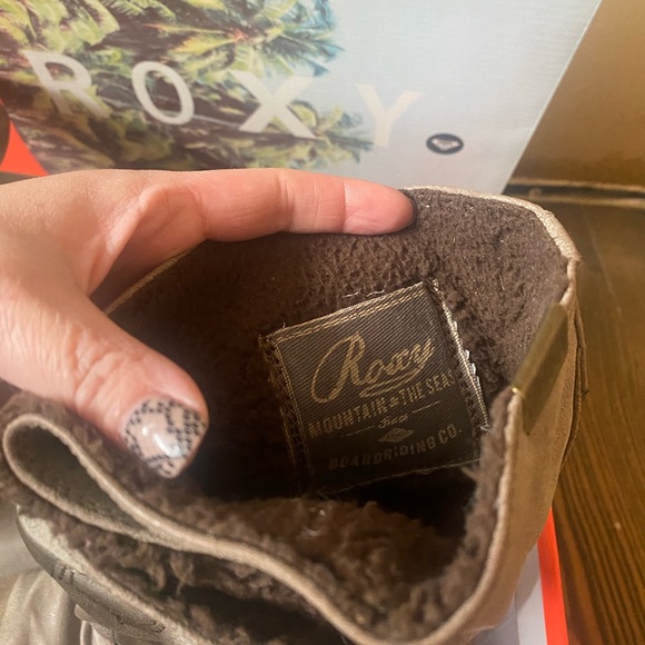 Roxy women’s boots - Picture 3 of 4